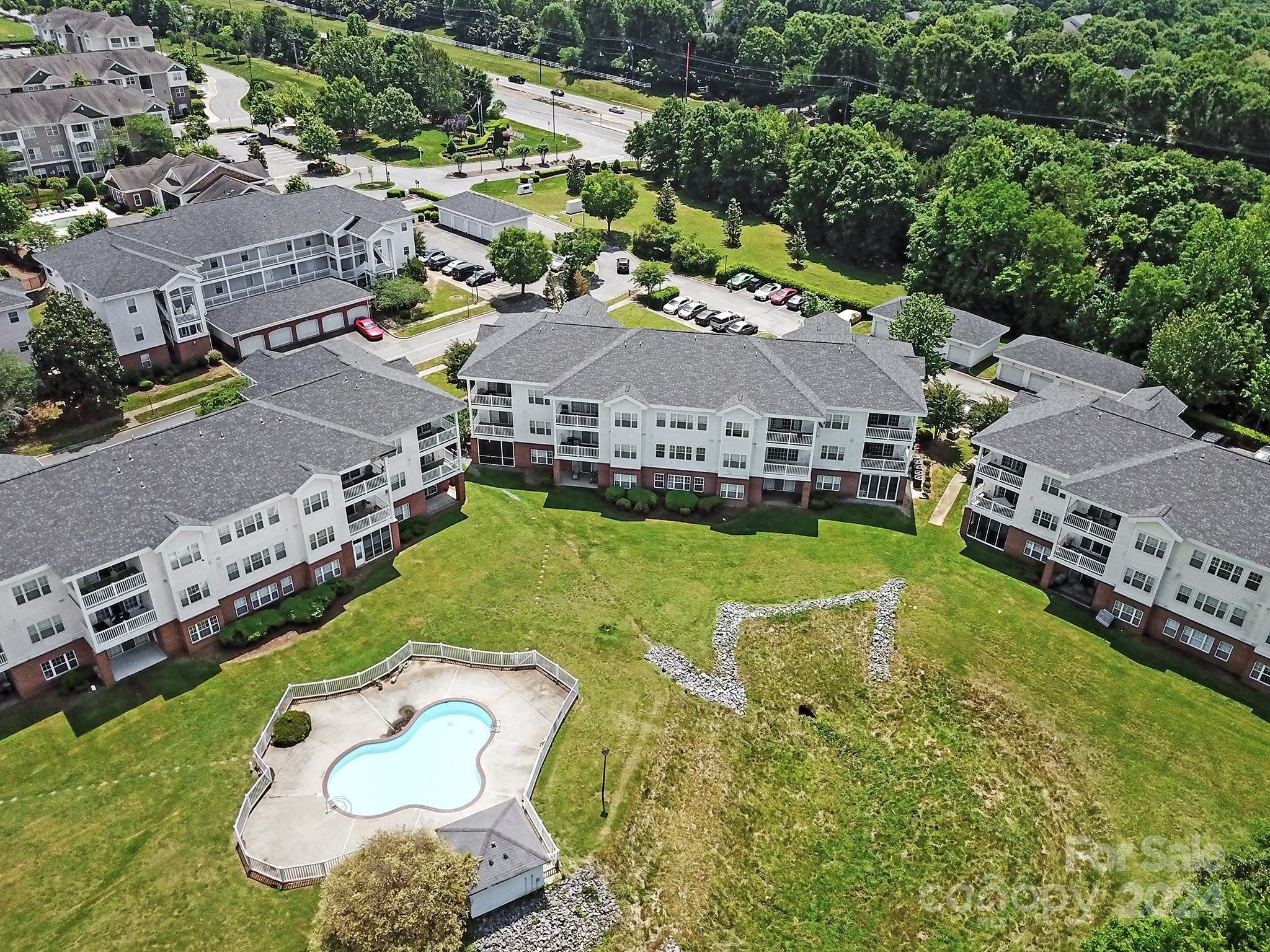 Meadow Vista Rd, Charlotte, NC 28213