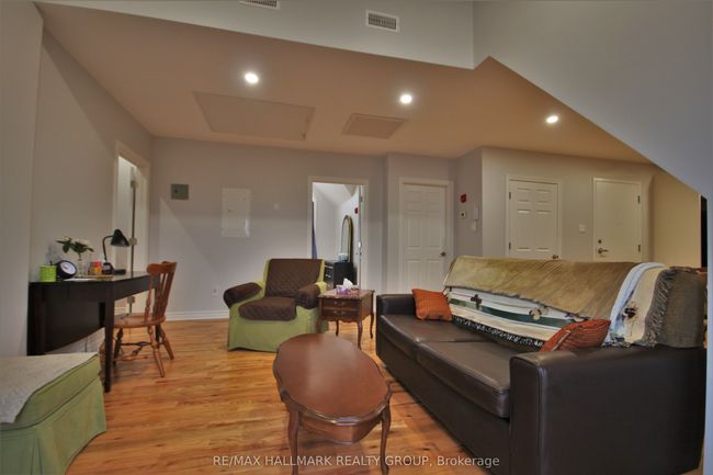 7 - 768 Usborne St, House attached with 2 bedrooms, 1 bathrooms and 1 parking in Braeside ON | Image 11