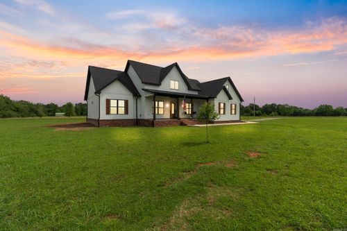 931 Highway 36, Vilonia, AR, 72173-9746 | Card Image