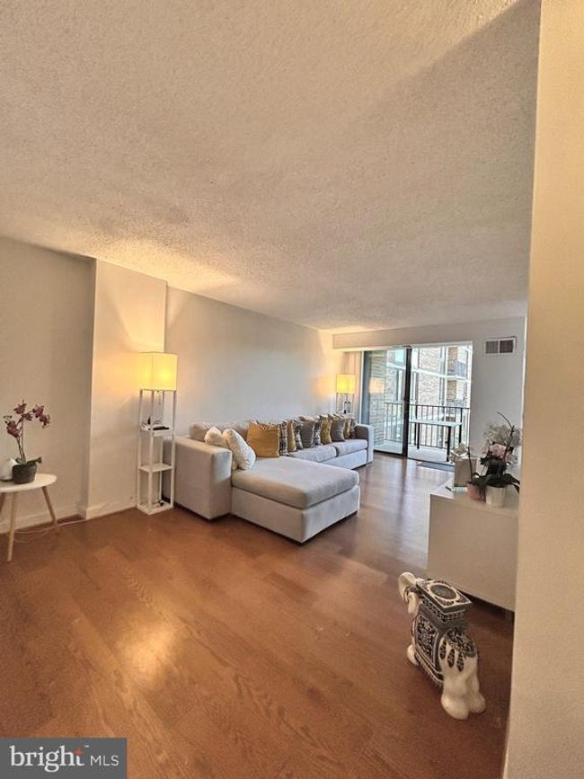 APT-601 - 2300 Pimmit Dr, Condo with 2 bedrooms, 2 bathrooms and null parking in FALLS CHURCH VA | Image 5