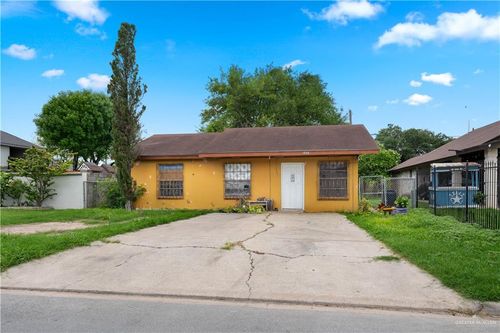 1948 S 31st St, McAllen, TX, 78503-8312 | Card Image