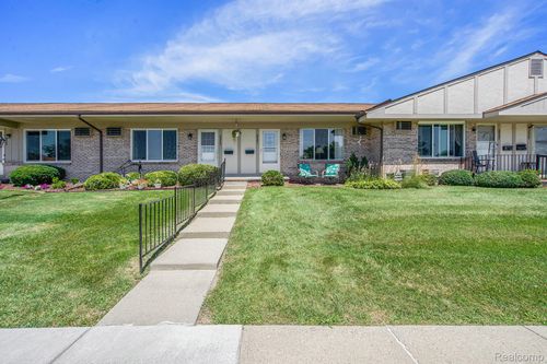 25351 Franklin Ter, South Lyon, MI, 48178-1032 | Card Image