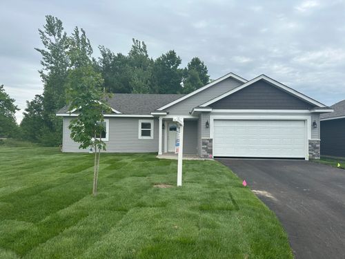 216 8th Ave Ne, Isanti, MN, 55040-4547 | Card Image