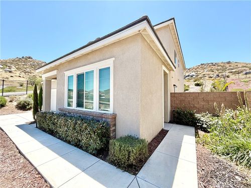 30411 Ridgecrest Rd, Winchester, CA, 92596-3504 | Card Image