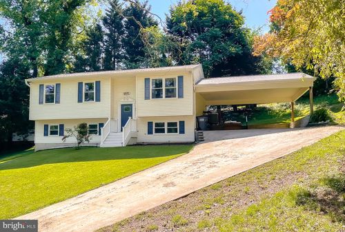 6571 11th St, CHESAPEAKE BEACH, MD, 20732-3733 | Card Image