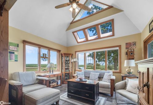 2428 Highway 3, Dumont, IA, 50625-8014 | Card Image