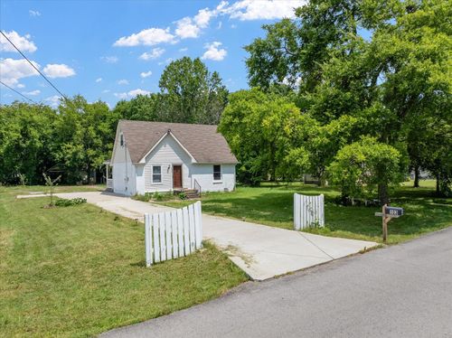 103 Bluegrass Dr, Smyrna, TN, 37167-5403 | Card Image