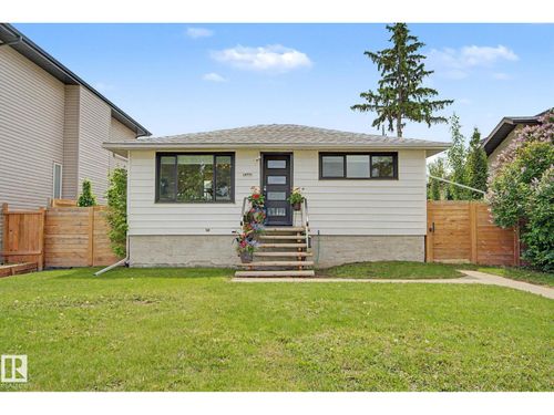 15771 106a Ave Nw, Edmonton, AB, T5P0X2 | Card Image