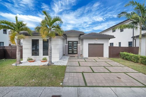 15877 Sw 136th Way, Miami, FL, 33196-1818 | Card Image