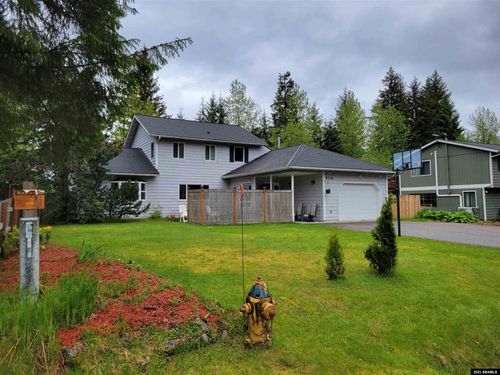 9218 Emily Way, Juneau, AK, 99801-8873 | Card Image