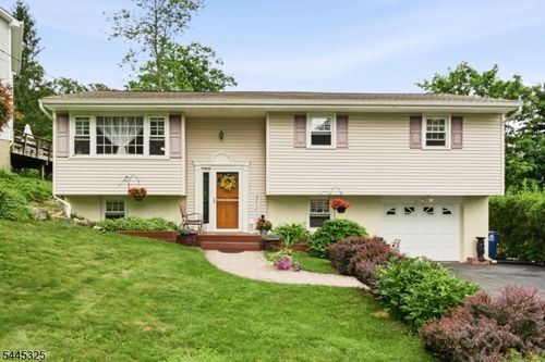13 Anderson Ave, Rockaway, NJ, 07866-1109 | Card Image
