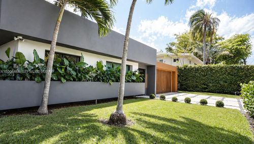 2110 Ne 191st Dr, North Miami Beach, FL, 33179-4357 | Card Image