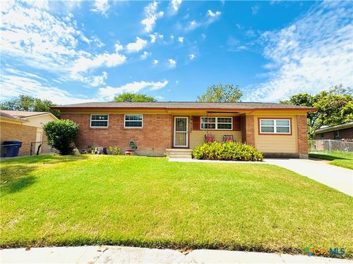 105 North Dr, Copperas Cove, TX, 76522-1777 | Card Image