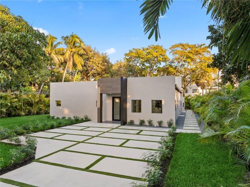 12335 Griffing Blvd, North Miami, FL, 33161-5434 | Card Image