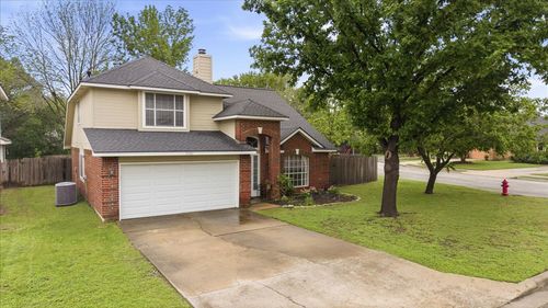 17101 Village Glen Rd, Pflugerville, TX, 78660-1876 | Card Image