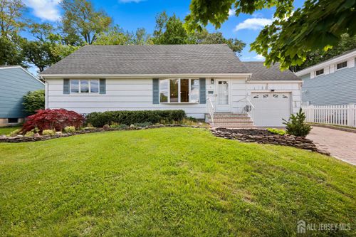 16 Venus Rd, South Amboy, NJ, 08879-2423 | Card Image