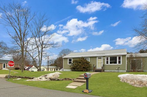 2 Tufts Dr, Nashua, NH, 03064-1713 | Card Image