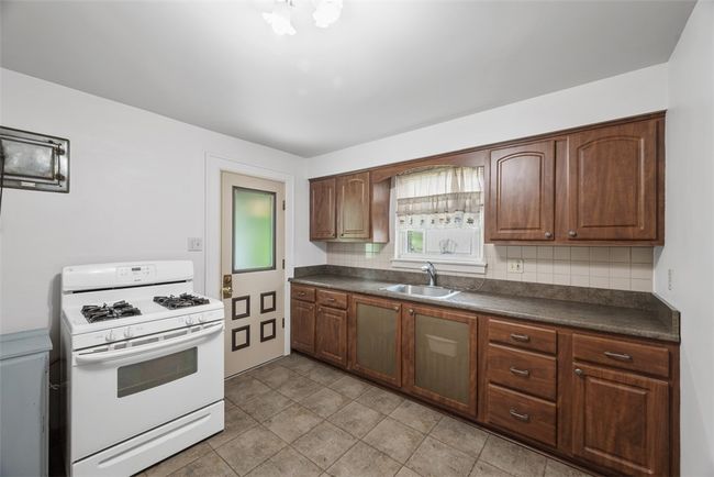 191 Clearview, House other with 3 bedrooms, 1 bathrooms and 1 parking in West View PA | Image 12