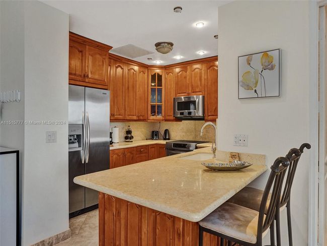 APT-1709 - 3180 S Ocean Dr, Condo with 2 bedrooms, 2 bathrooms and null parking in Hallandale Beach FL | Image 34