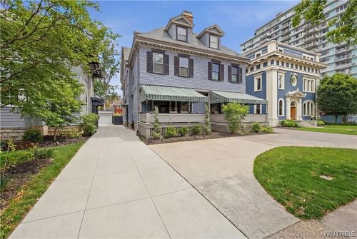 29 Lexington Ave, Buffalo, NY, 14222-1807 | Card Image