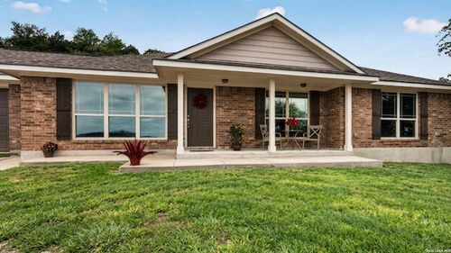142 Harbour Vw, Lakehills, TX, 78063-6743 | Card Image