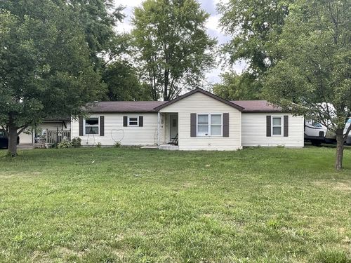 209 E North St, Gardner, IL, 60424-7051 | Card Image