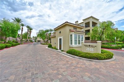 Gated entrance to the community. | Image 1