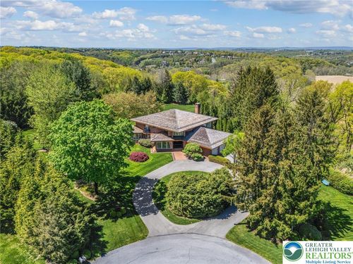2342 Bobby Ct, Orefield, PA, 18069-9525 | Card Image