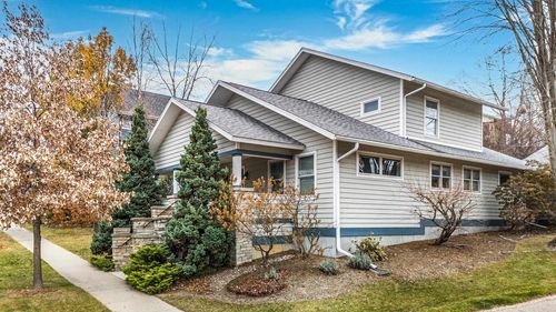 6811 Aldo Leopold Way, MIDDLETON, WI, 53562 | Card Image