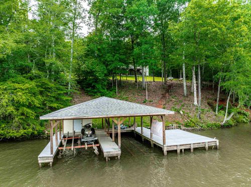 736 Susan Davis Rd, Sparta, GA, 31087-4960 | Card Image