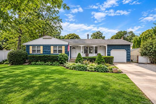 120 Midland Boulevard, Brookhaven, NY, 11779 | Card Image