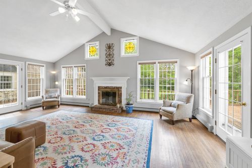 292 S Pleasant St, New London, NH, 03257-5839 | Card Image