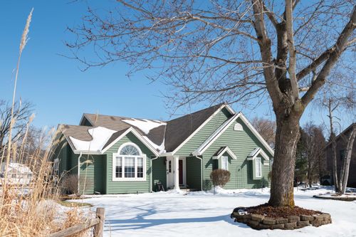 N29W22090 Kathryn Ct, Waukesha, WI, 53186-8863 | Card Image