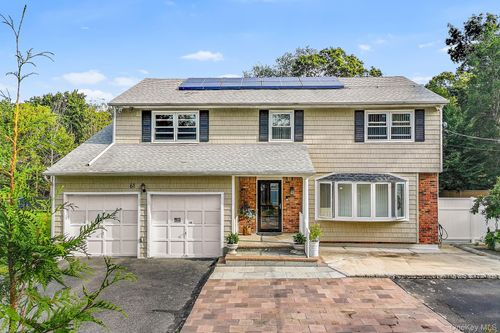 61 Old Indian Head Rd, Commack, NY, 11725-2103 | Card Image