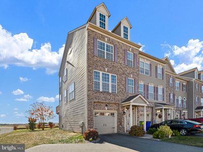 1573 E Matisse Drive, Townhouse with 3 bedrooms, 2 bathrooms and null parking in MIDDLETOWN DE | Image 2