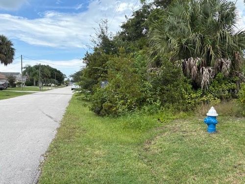 24 Forsythe Ln, Palm Coast, FL, 32137-8447 | Card Image