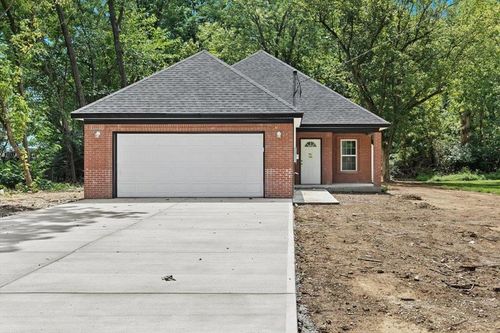 1904 Donald Dr, Louisville, KY, 40216-1532 | Card Image
