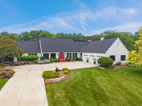 1S853 Grove Hill Dr, Batavia, IL, 60510-9520 | Card Image