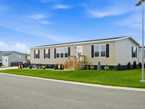 287 Rosebud Ct, Port Huron, MI, 48060-4928 | Card Image