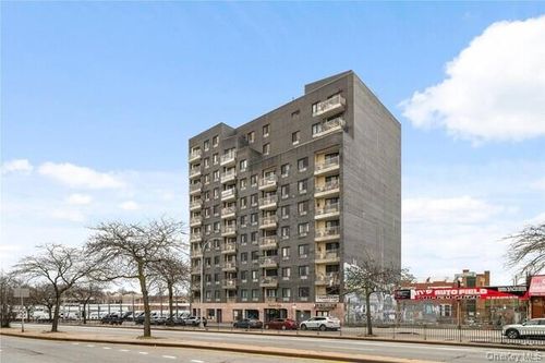 10e-70-26 Queens Blvd, Woodside, NY, 11377-5192 | Card Image