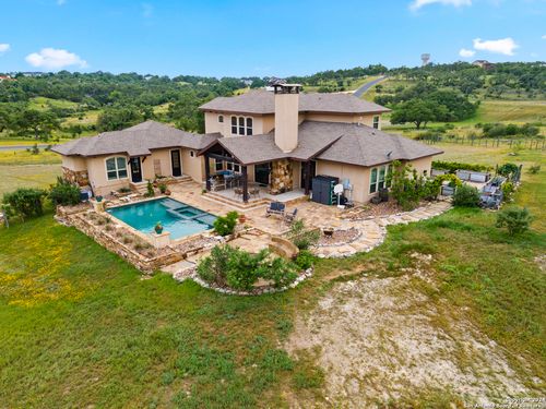 189 Dry Bear Crk, New Braunfels, TX, 78132-1665 | Card Image