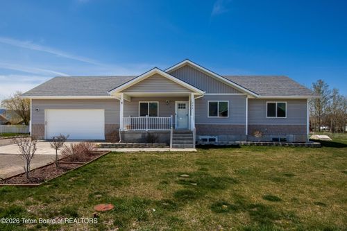 242 Holly Dr, Star Valley Ranch, WY, 83127-5085 | Card Image