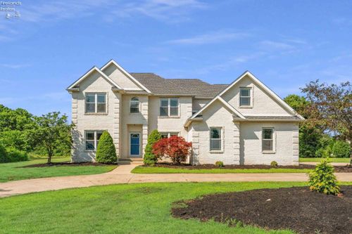 810 Birchwood Dr, Sandusky, OH, 44870-6305 | Card Image