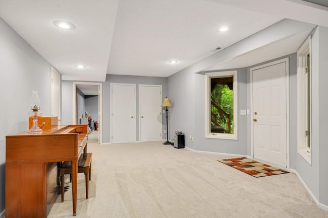 walk out lower level | Image 31