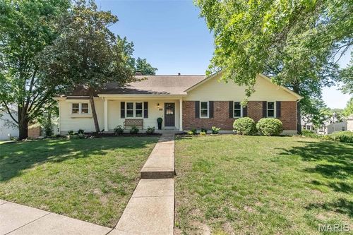 1903 Farm Valley Dr, Chesterfield, MO, 63017-5448 | Card Image