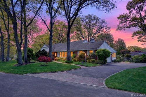 52 N Pinelake Dr, Patchogue, NY, 11772-2215 | Card Image