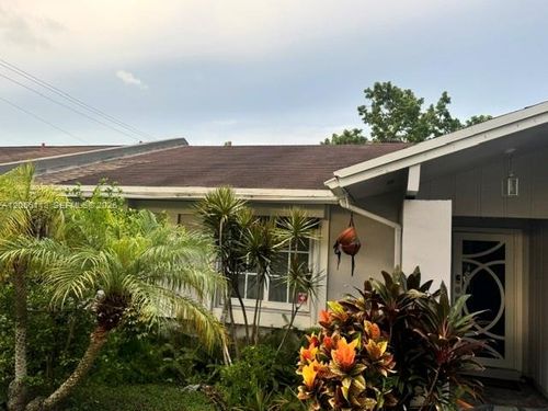 b-450 E Lakewood Cir E, Margate, FL, 33063 | Card Image