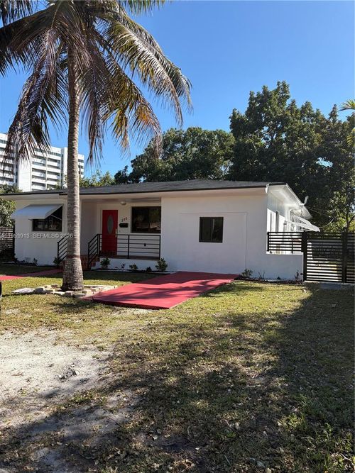 280 Ne 48th Ter, Miami, FL, 33137-3136 | Card Image