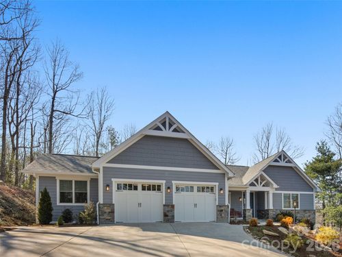 255 Dalhousie Ct, Flat Rock, NC, 28731-8516 | Card Image
