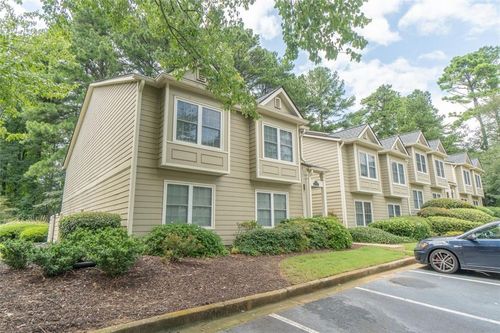 31 Muncy Ct Se, Smyrna, GA, 30080-8042 | Card Image